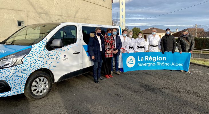 Un minibus pour Dôme Rhône Judo 