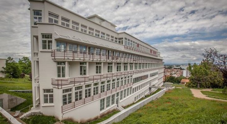 3 jours pour re-végétaliser le parking de l'École d'architecture de Clermont-Ferrand !