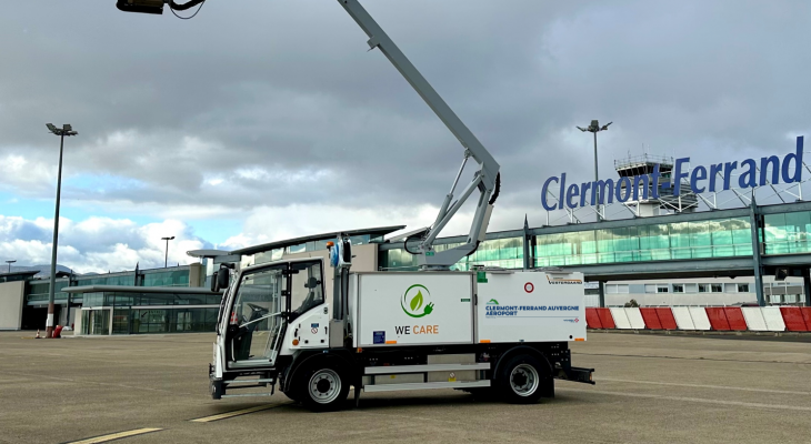 Aéroport : une première dégivreuse 100% électrique pour avion