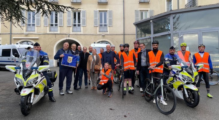 Les CRS de Châtel-Guyon se mobilisent pour les Jeux Olympiques à l'occasion d'un défi sportif unique !