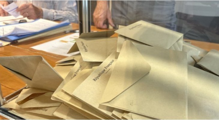 Législatives 2024 : qui sont les candidats pour le second tour dans les 5 circonscriptions du département ?