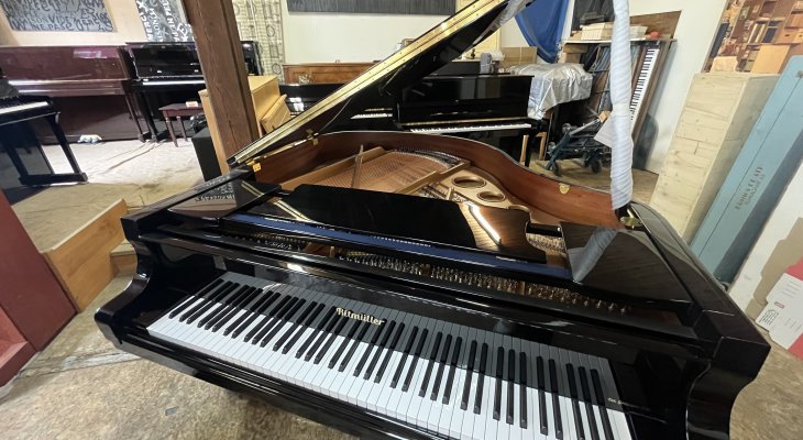 Pianos Grath liquide avant fermeture : de bonnes affaires pour les amoureux du piano