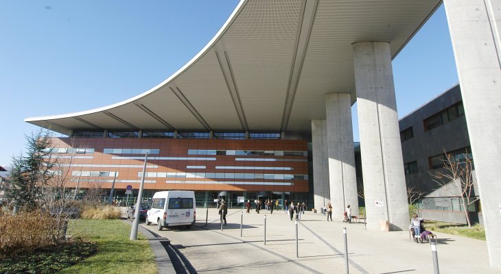 Le CHU de Clermont-Ferrand signe la charte « lieu de santé sans tabac »