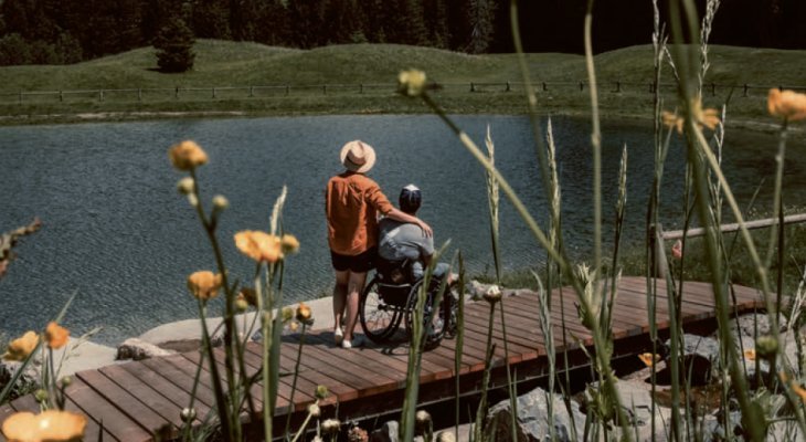 Vacances accessibles en AURA : le Guide indispensable pour les PMR