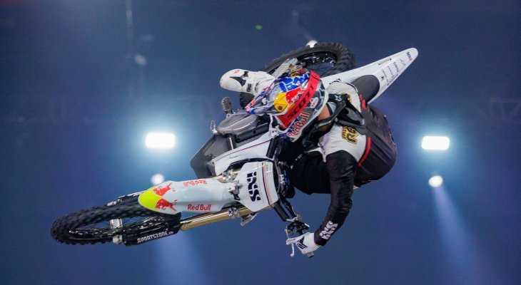 Le Suisse Mat Rebeaud va illuminer le show en moto électrique 