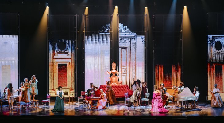 Clara Poulet (le Roi soleil) : Les gens ont les larmes aux yeux. Nous sommes privilégiés d'être dans ce spectacle