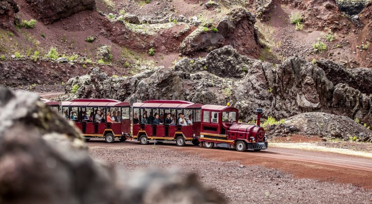 Chasse aux oeufs au Volcan de Lemptégy et à la Grotte de la Pierre de Volvic les 5 et 6 avril