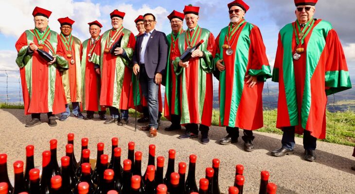 Département et Fédération Viticole mettent en cave la 2e Cuvée du Temple de Mercure