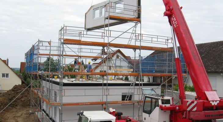 En route pour accompagner les Puydômois dans leur rénovation énergétique et d'adaptation avec la Réno'Mobile