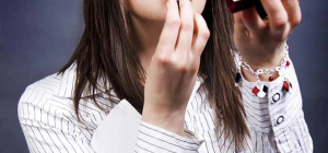 L'esthéticienne vous répond : cinq conseils de maquillage pour filles pressées