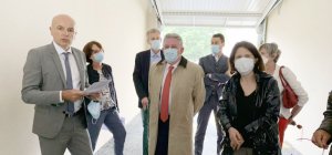 Romagnat : la Préfète et les élus en visite sur un chantier de construction