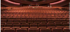 « L'attente d'un théâtre »