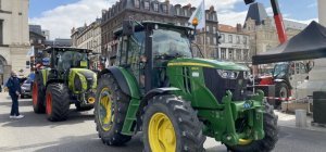 Retour en images sur la manifestation des agriculteurs à Clermont-Ferrand