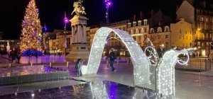 Le sapin de Noël arrivera place de Jaude dans la nuit du 5 au 6 novembre