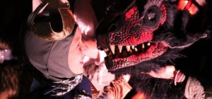 Pendant les vacances, défiez la sorcière d'Halloween et domptez les dragons !