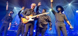 Michael Jones : « Les chansons que Jean-Jacques nous a léguées sont des standards »