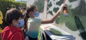 Beaumont : les élus du Conseil Municipal des Enfants embellissent un transformateur Enedis