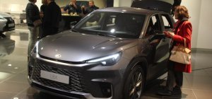 LBX, le SUV compact hybride de LEXUS présenté en avant première
