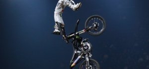 Julien Vanstippen: « Je réserve une belle surprise au public de Clermont pour le Blackliner Freestyle Show »