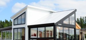 Adopter une toiture claire pour faire barrage  à la chaleur lors des étés caniculaires