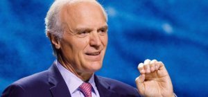 Florent Menegaux : Transformer les matériaux qui proviennent du pétrole en matériaux biosourcés