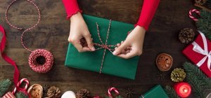 Comment réaliser des emballages maison pour un Noël personnalisé