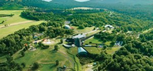 Vulcania : des lodges, des nouveautés et un plan d'investissement de 25 millions d'euros