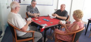 Avec le Club de Bridge Desaix, c'est le moment de jouer cartes sur table